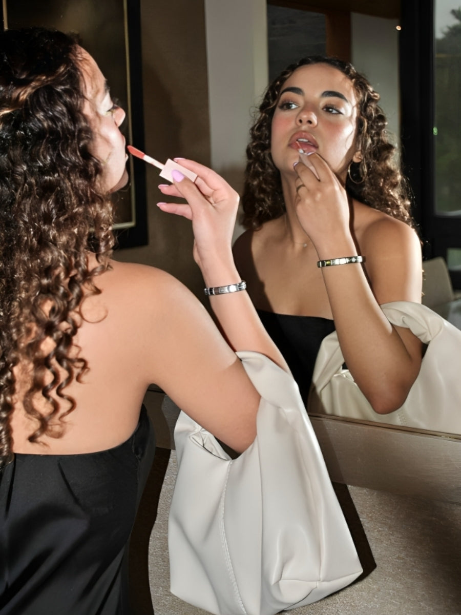 Minimalist leather bag